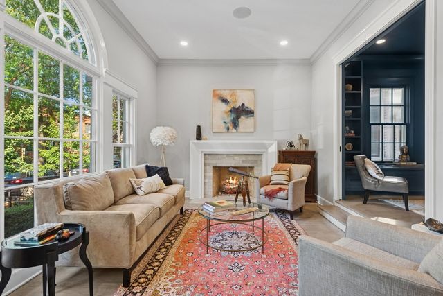 2661 N Dayton Street, Chicago, IL 60614