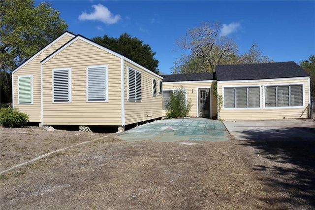 1166 York Ave, Corpus Christi, TX 78404