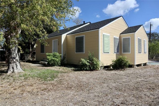 1166 York Ave, Corpus Christi, TX 78404
