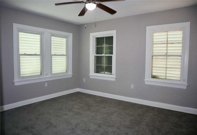 1166 York Ave, Corpus Christi, TX 78404