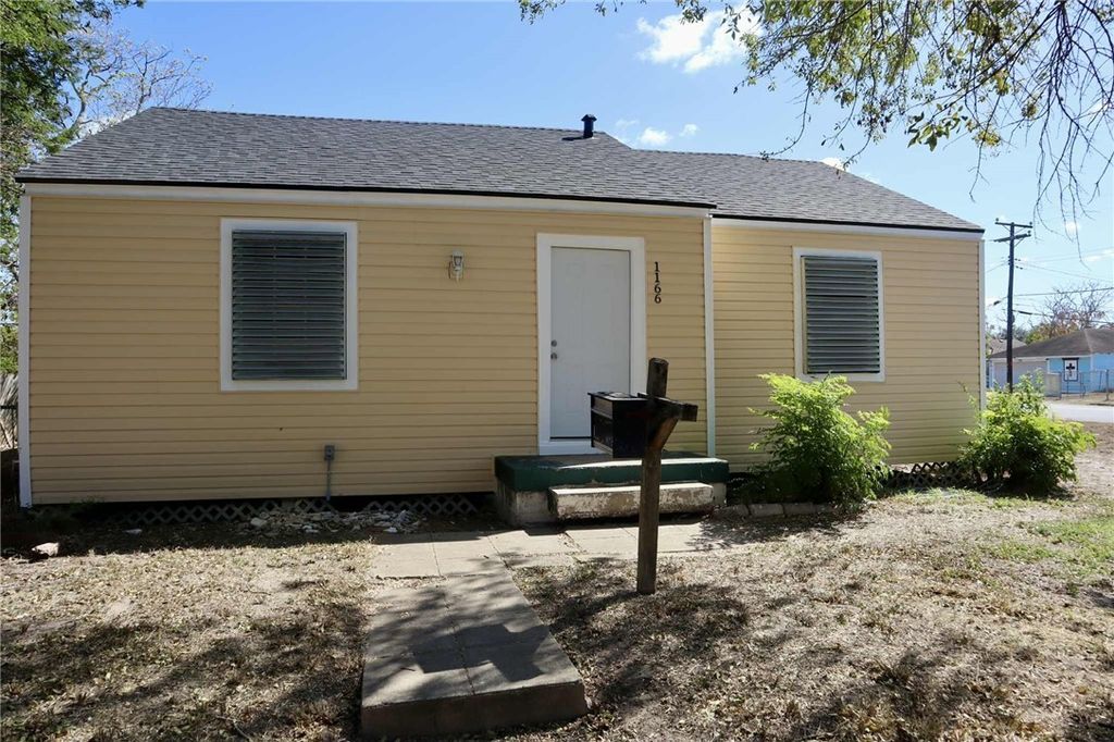 1166 York Ave, Corpus Christi, TX 78404