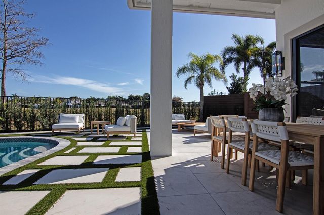 2570 Players Court, Wellington, FL 33414