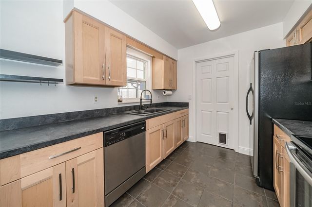 3957 WHITEDOVE DRIVE, Lakeland, FL 33812