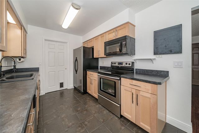 3957 WHITEDOVE DRIVE, Lakeland, FL 33812