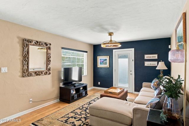 4002 N 32ND Place, Phoenix, AZ 85018