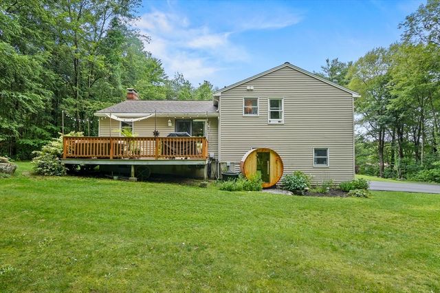 16 Carrier Lane, Sutton, MA 01590