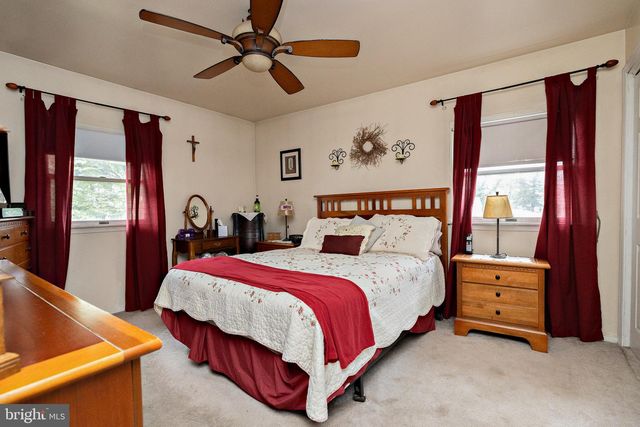 403 MEMORIAL AVE, Gloucester City, NJ 08030