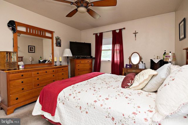 403 MEMORIAL AVE, Gloucester City, NJ 08030