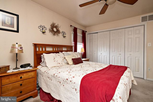 403 MEMORIAL AVE, Gloucester City, NJ 08030