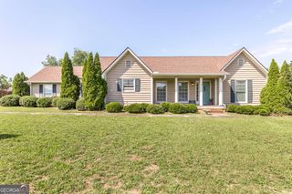 218 Wexford Circle, Bonaire, GA 31005
