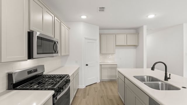 461 Silent Pond Park, Lavon, TX 75166