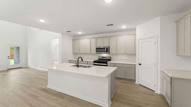 461 Silent Pond Park, Lavon, TX 75166