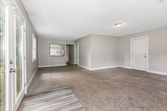 8781 Lancaster Thornville Road NE, Pleasantville, OH 43148