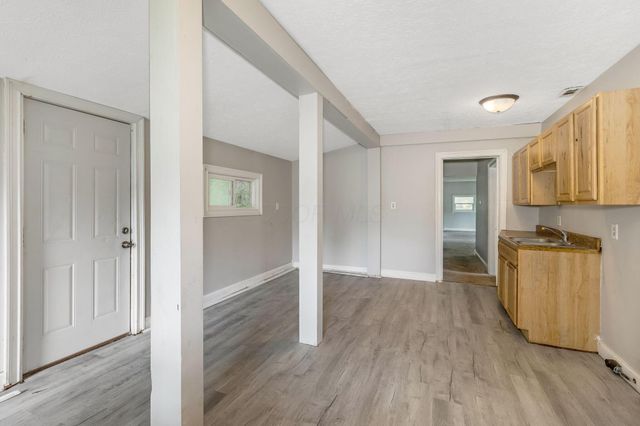 8781 Lancaster Thornville Road NE, Pleasantville, OH 43148