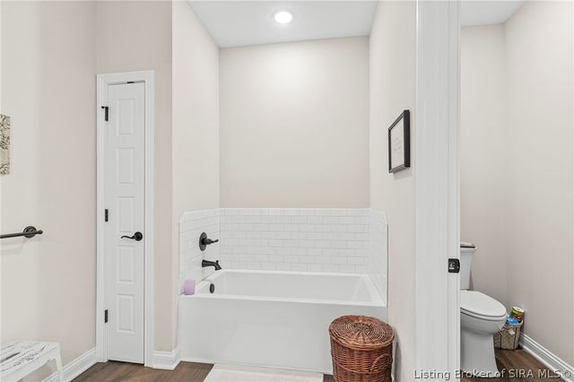 2009 Prestwick Place, Henryville, IN 47126