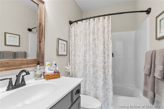 2009 Prestwick Place, Henryville, IN 47126