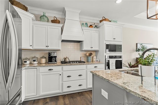 2009 Prestwick Place, Henryville, IN 47126
