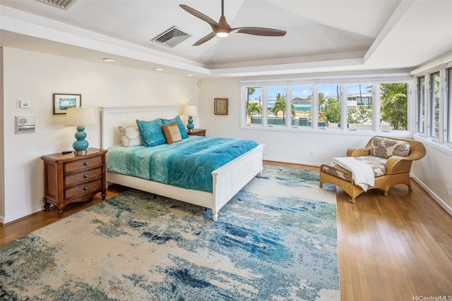 1319 Mokulua Drive, Kailua, HI 96734