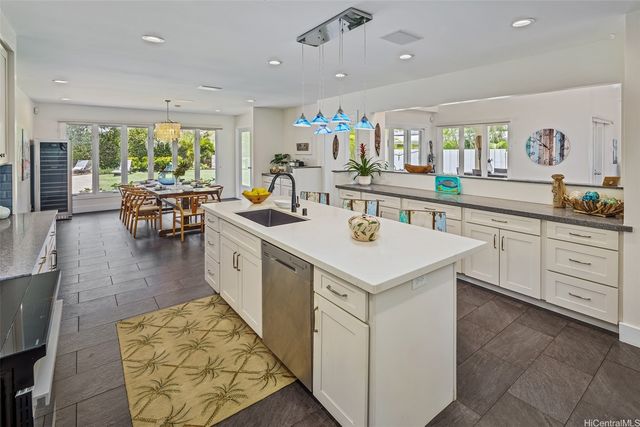 1319 Mokulua Drive, Kailua, HI 96734