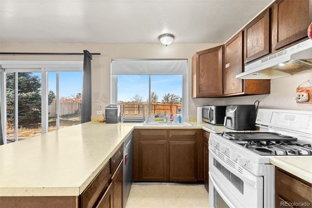 2787 S Helena Way, Aurora, CO 80013