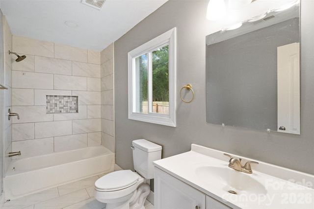 1626 Taylor Avenue, Charlotte, NC 28216