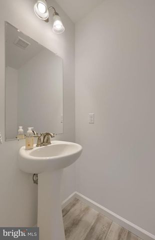 202 W FRANKLIN ST, Ephrata, PA 17522