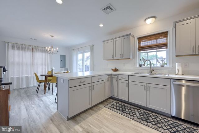 202 W FRANKLIN ST, Ephrata, PA 17522