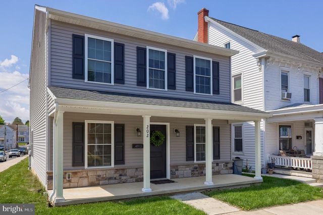 202 W FRANKLIN ST, Ephrata, PA 17522