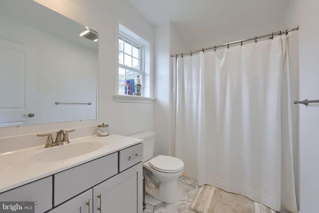 202 W FRANKLIN ST, Ephrata, PA 17522