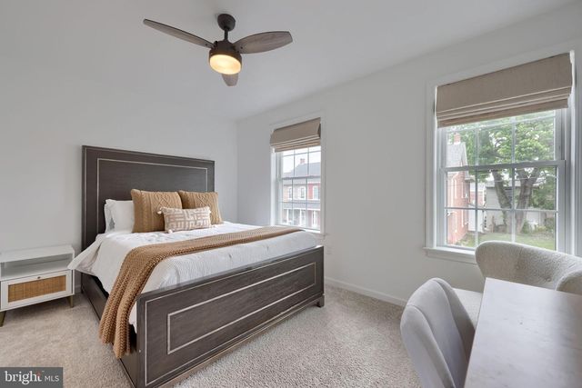 202 W FRANKLIN ST, Ephrata, PA 17522