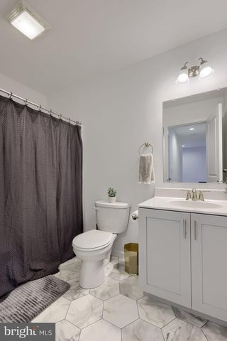 202 W FRANKLIN ST, Ephrata, PA 17522