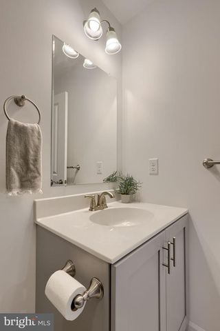202 W FRANKLIN ST, Ephrata, PA 17522
