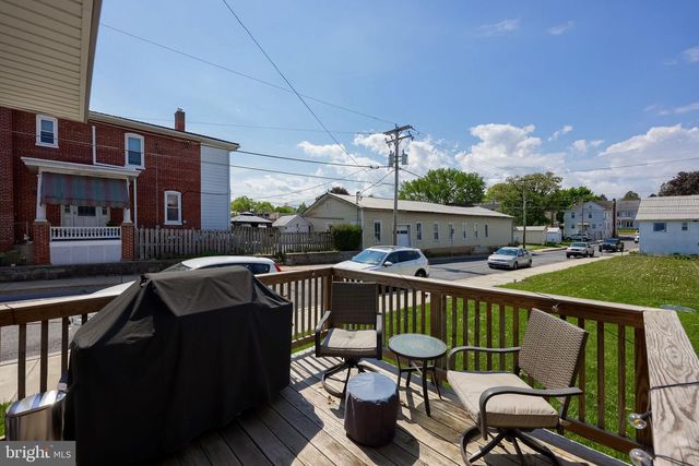 202 W FRANKLIN ST, Ephrata, PA 17522