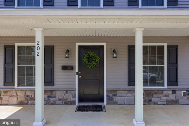 202 W FRANKLIN ST, Ephrata, PA 17522