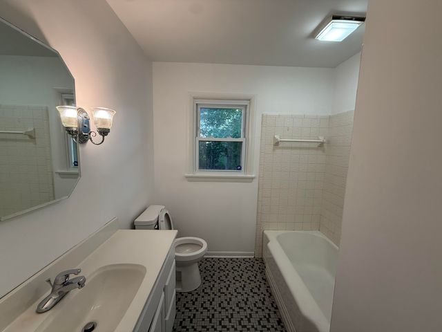 1946 Adams Street SE, Grand Rapids, MI 49506