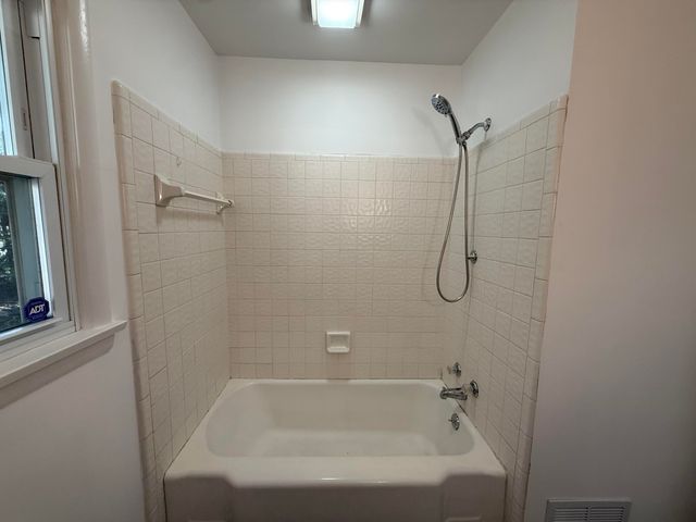 1946 Adams Street SE, Grand Rapids, MI 49506