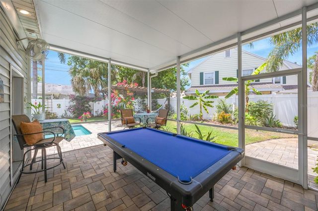 852 35TH AVENUE N, St Petersburg, FL 33704