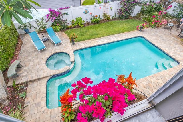 852 35TH AVENUE N, St Petersburg, FL 33704