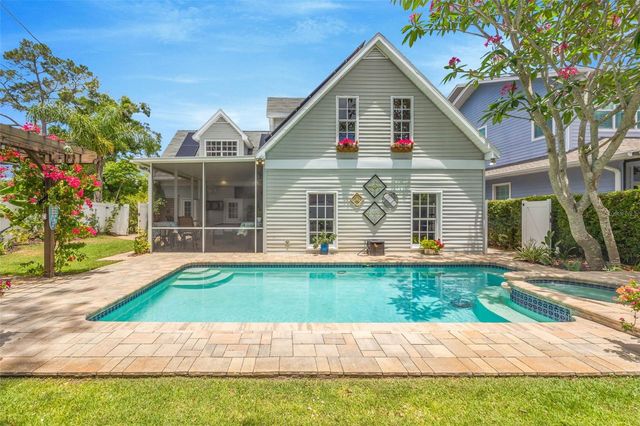 852 35TH AVENUE N, St Petersburg, FL 33704