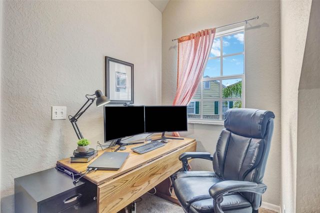 852 35TH AVENUE N, St Petersburg, FL 33704