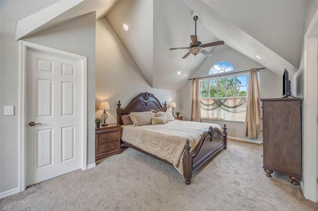 852 35TH AVENUE N, St Petersburg, FL 33704