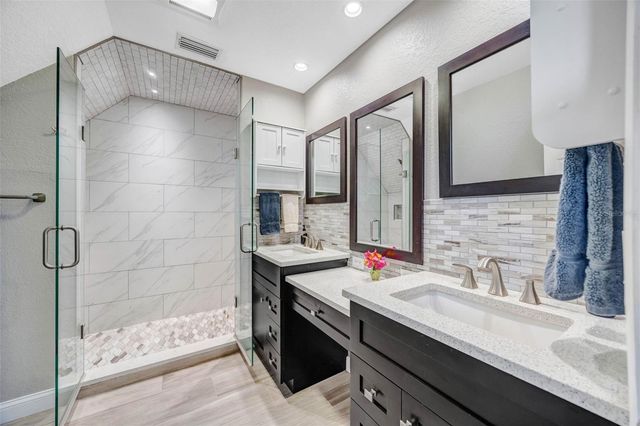 852 35TH AVENUE N, St Petersburg, FL 33704