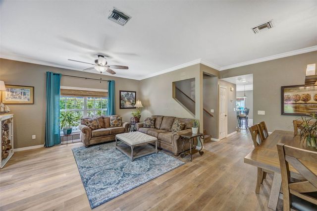 852 35TH AVENUE N, St Petersburg, FL 33704