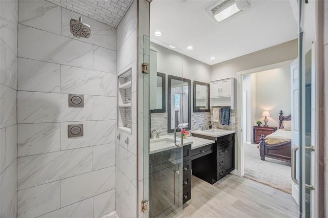 852 35TH AVENUE N, St Petersburg, FL 33704