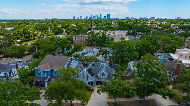 852 35TH AVENUE N, St Petersburg, FL 33704
