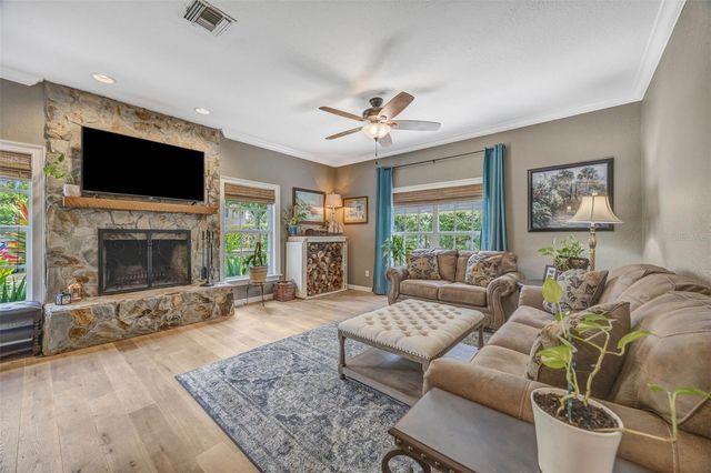 852 35TH AVENUE N, St Petersburg, FL 33704