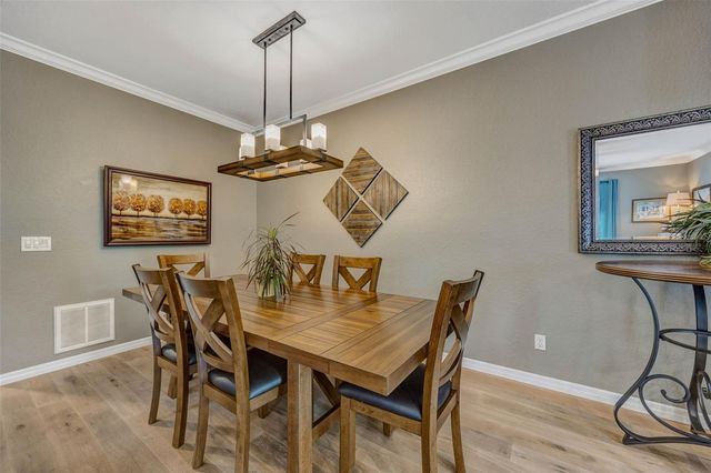 852 35TH AVENUE N, St Petersburg, FL 33704