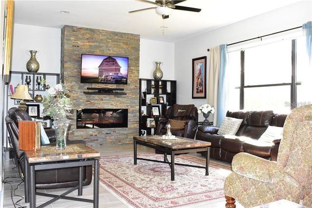 20104 POND SPRING WAY, Tampa, FL 33647