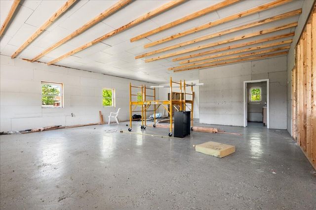 660 Watt Nantz Road, East Bernstadt, KY 40729