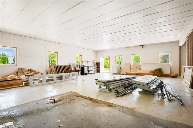 660 Watt Nantz Road, East Bernstadt, KY 40729